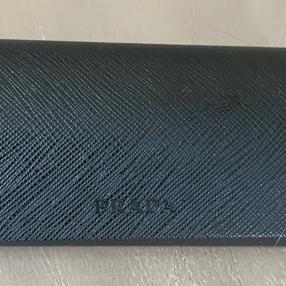 Prada eyeglasses case - Picture 3 of 5